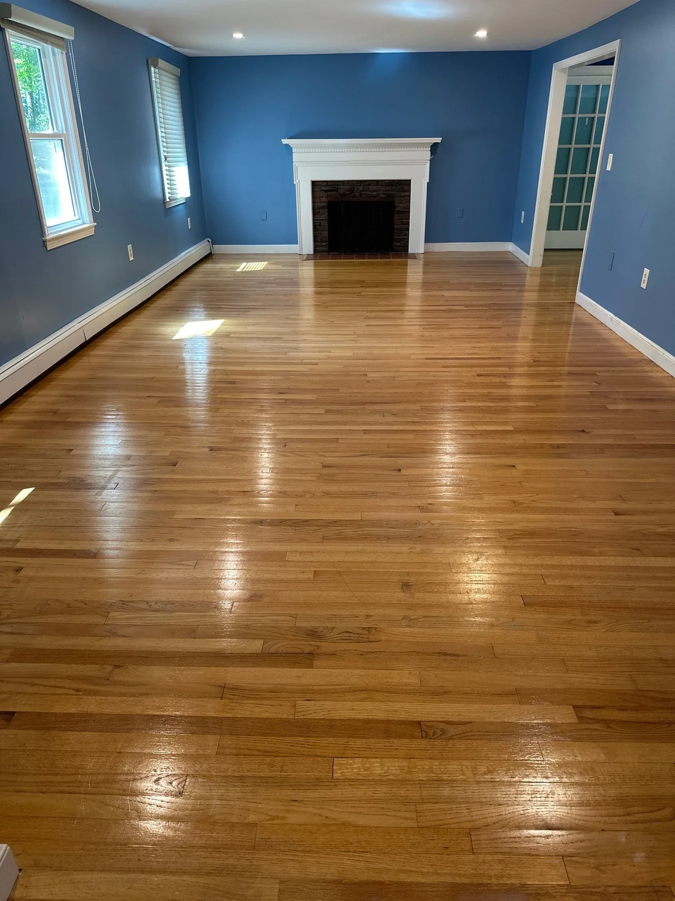 Merrimack Valley: Living Room – after ReCoat Revolution refinishing